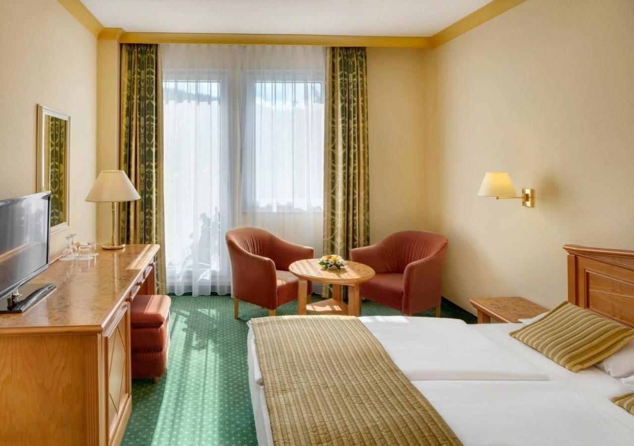Hotel Ensana Butterfly à Mariánské Lázně Extérieur photo