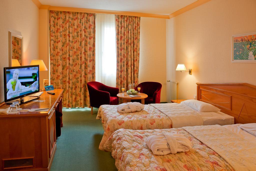 Hotel Ensana Butterfly à Mariánské Lázně Extérieur photo