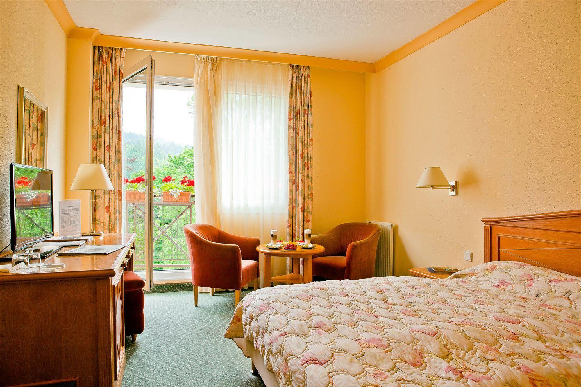 Hotel Ensana Butterfly à Mariánské Lázně Extérieur photo